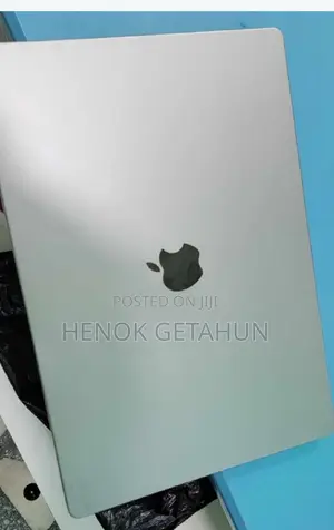 New Laptop Apple MacBook Pro M1 8GB Apple M1 SSD 256GB