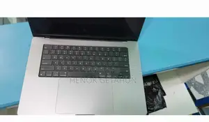 New Laptop Apple MacBook Pro M1 8GB Apple M1 SSD 256GB