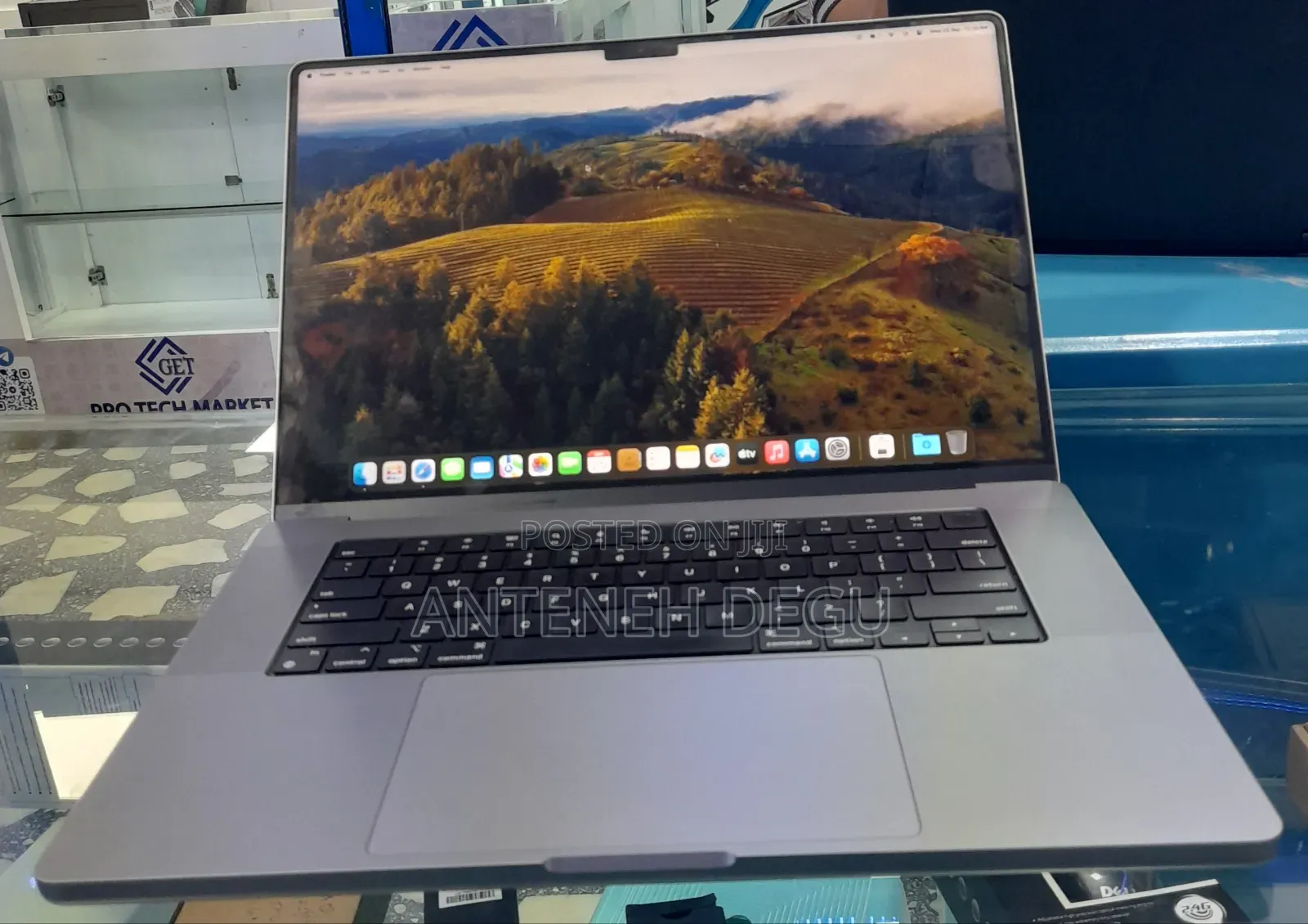 New Laptop Apple MacBook Pro 2021 M1 16GB Apple M1 Pro SSD 1T