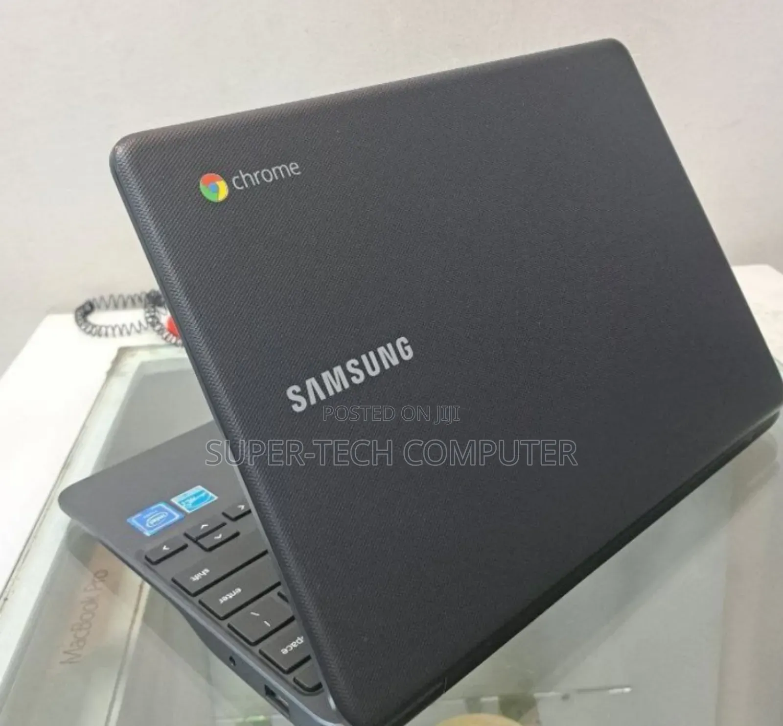 New Laptop Samsung Chromebook Pro 4GB Intel Celeron SSD 48GB