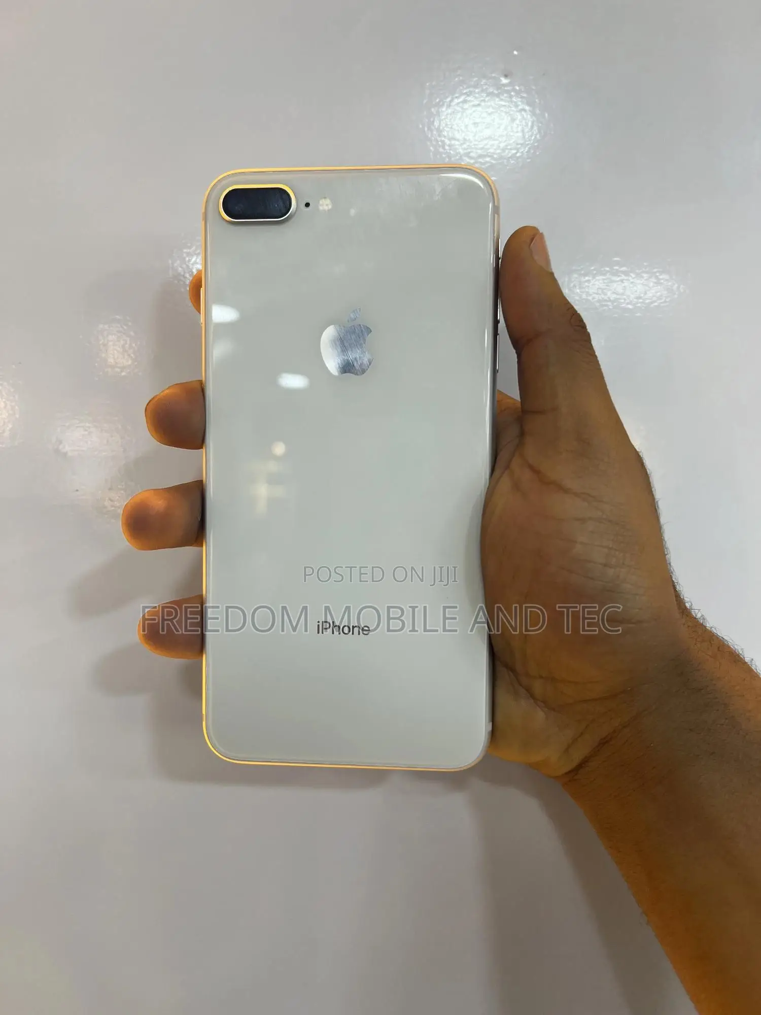 Apple iPhone 8 Plus 64 GB White