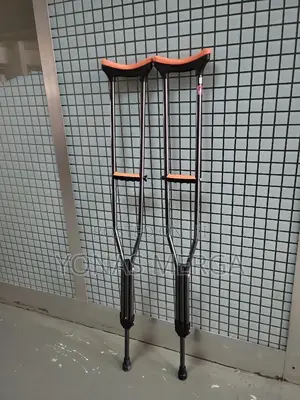 Photo - Kranch፷፭፭cranch፺፰፰crutches፲፲፲crunch፺፰፰crutches፬፬crutches