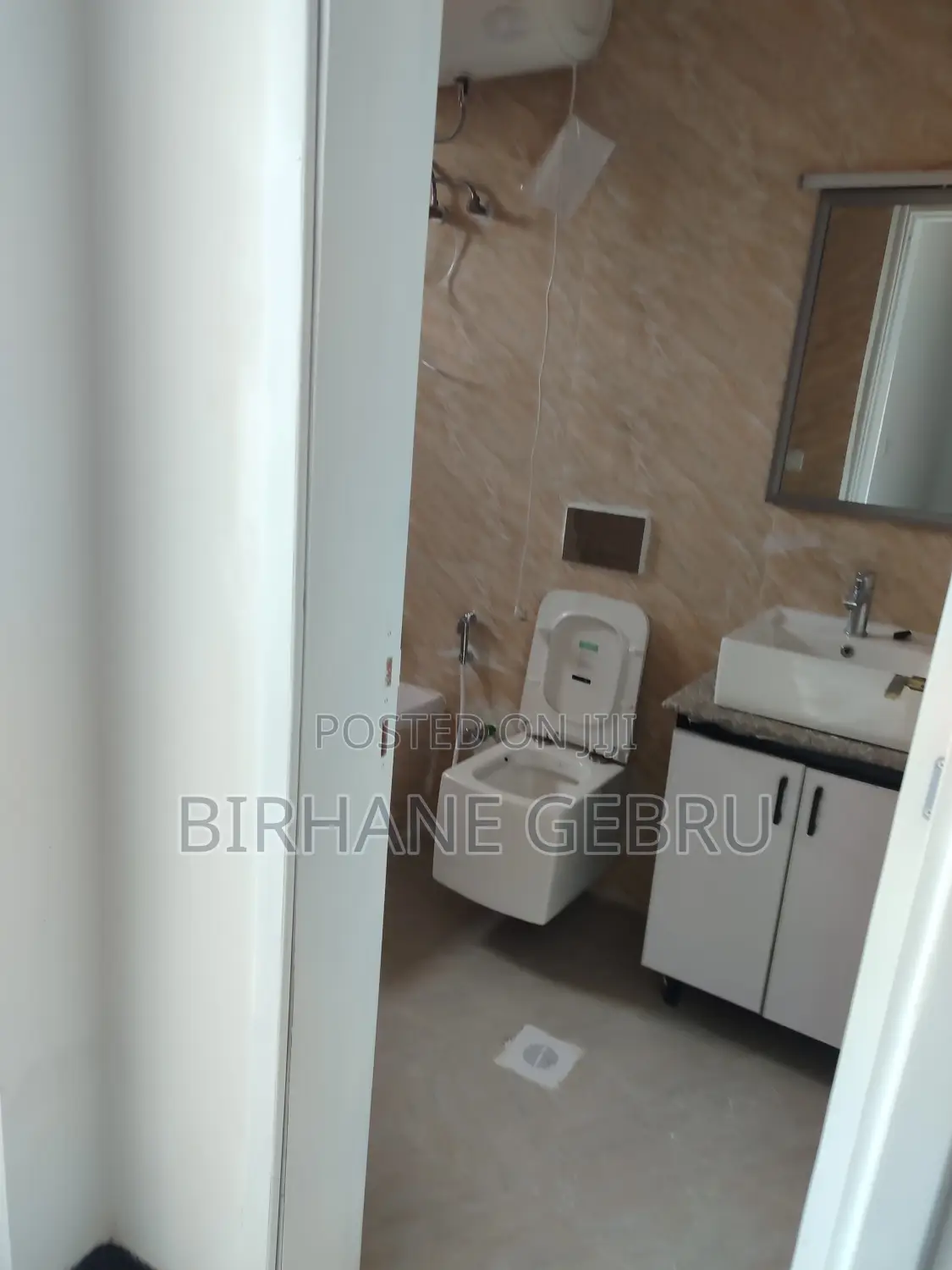 5bdrm Penthouse in Lixury Apartiment, Bole for rent