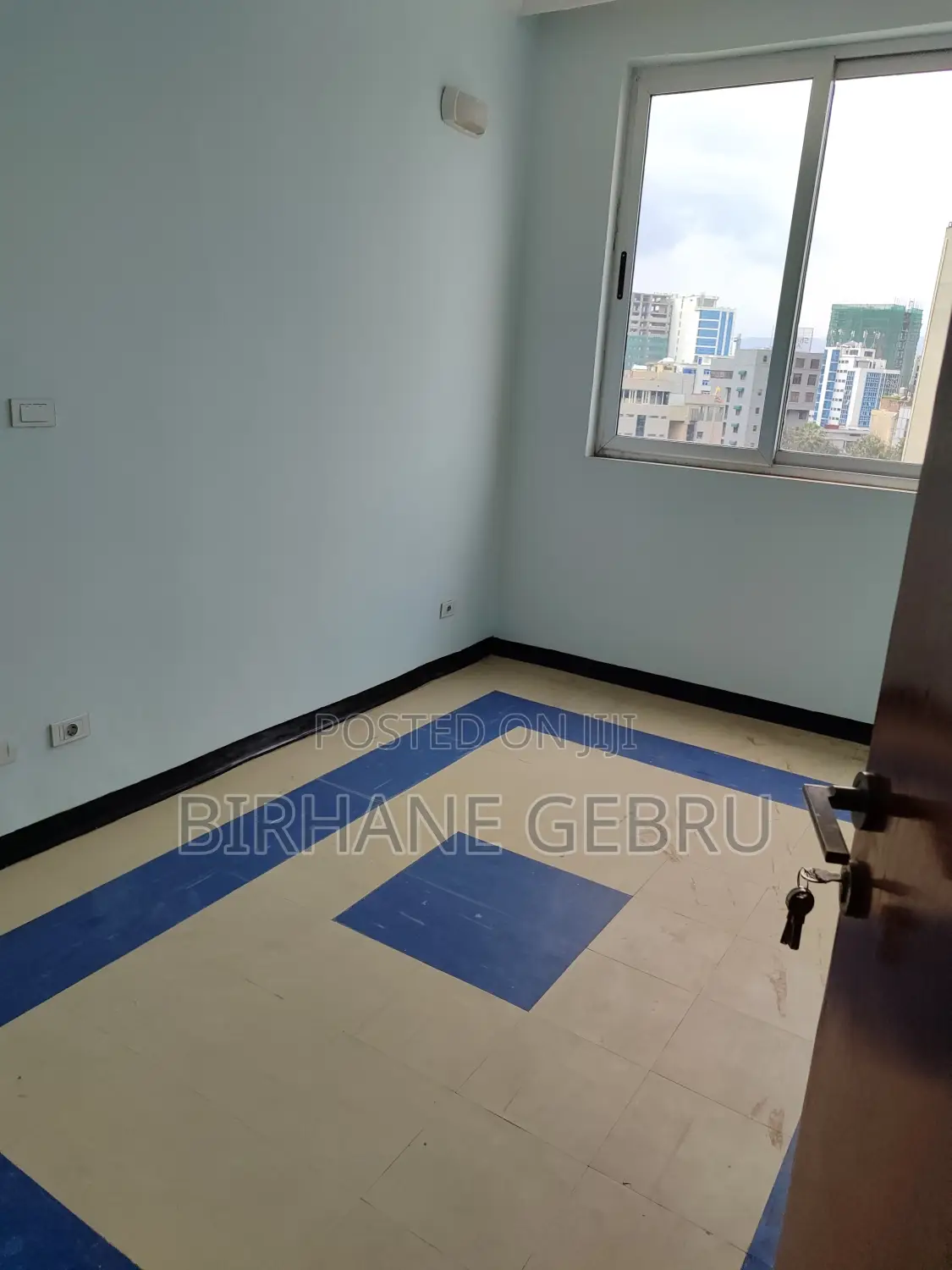 5bdrm Penthouse in Lixury Apartiment, Bole for rent
