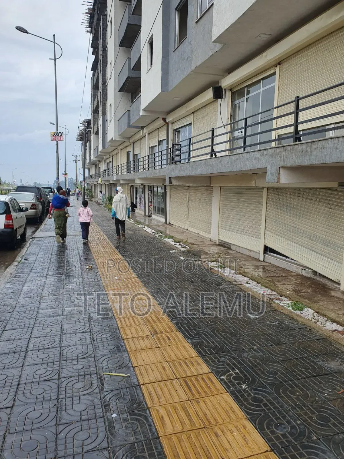 የሚሸጥ ሱቅ 22 ጉላጉል "ከ12 ካሬ እስከ36 ካሬ ያለቀ በካሬ 160ሺ ብር