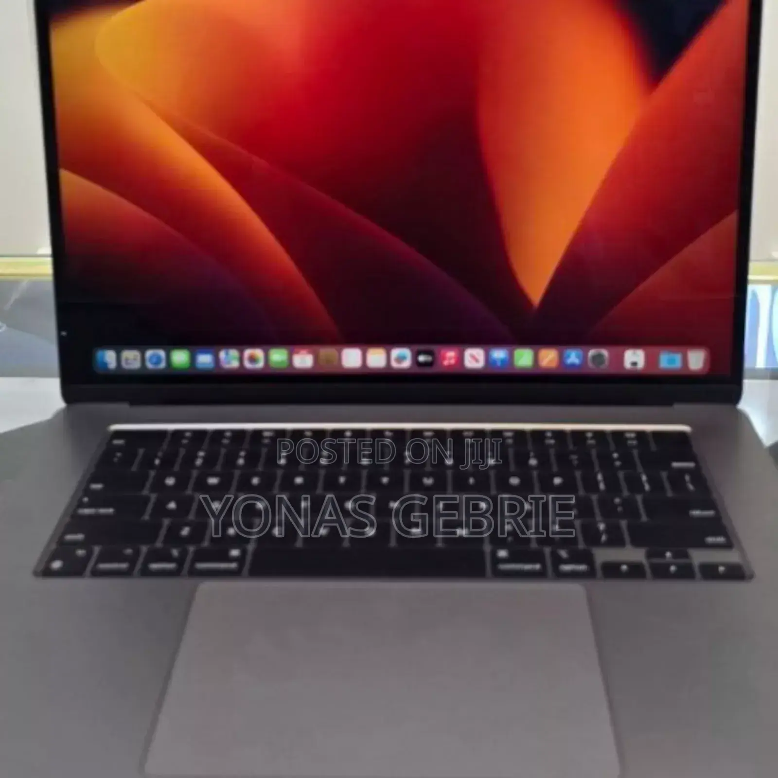 New Laptop Apple MacBook Air 2022 M2 8GB Apple M2 SSD 256GB