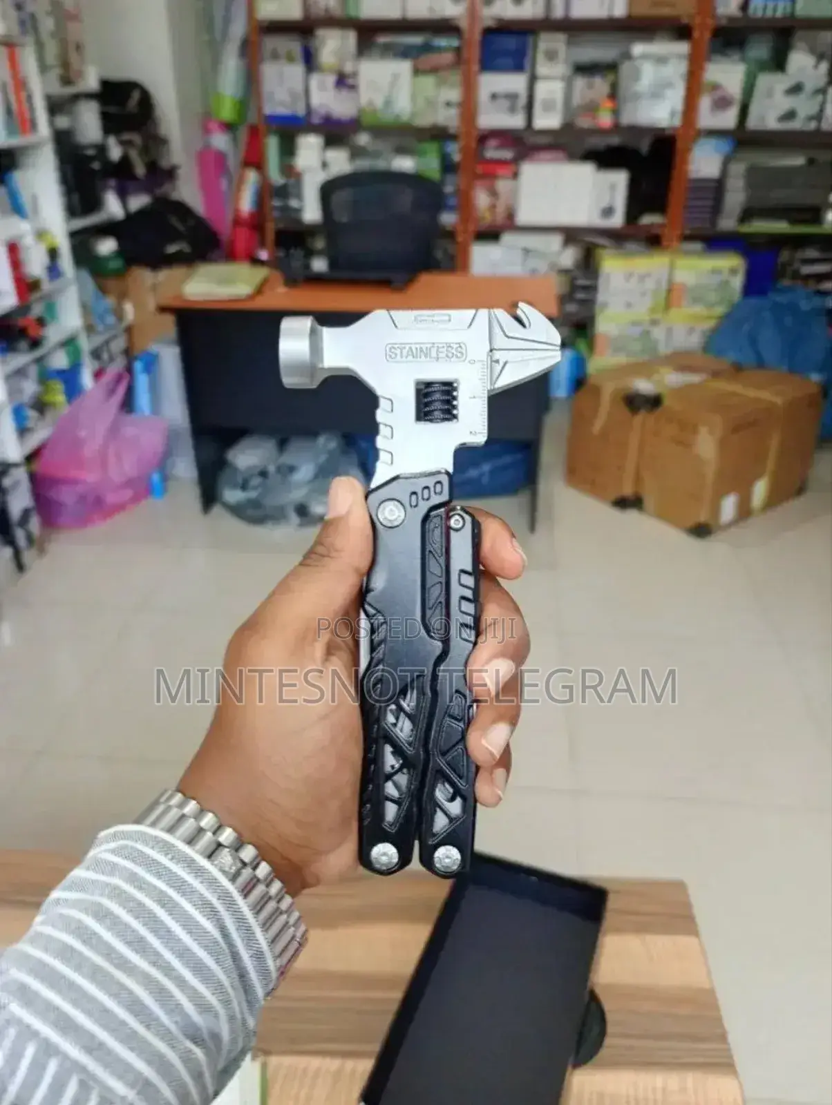 8 In 1 Multifunctional Tool