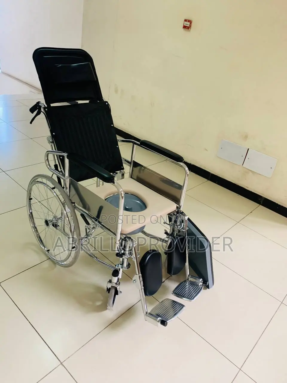 Full Lying Medical Wheelchair With Breathable Backrest