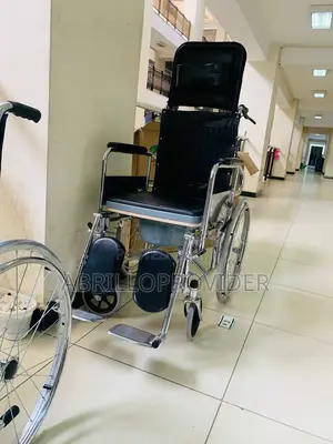 Photo - Lightweight Folding Wheelchair Aluminium' Wheelchair With Se