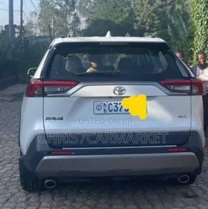 Toyota RAV4 TRD Off Road 2022 White