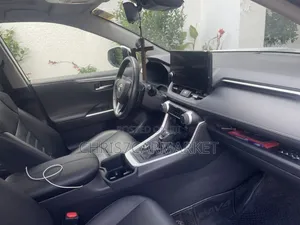 Toyota RAV4 TRD Off Road 2022 White