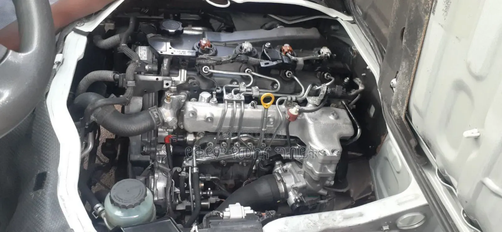 Toyota HiAce 2015 White