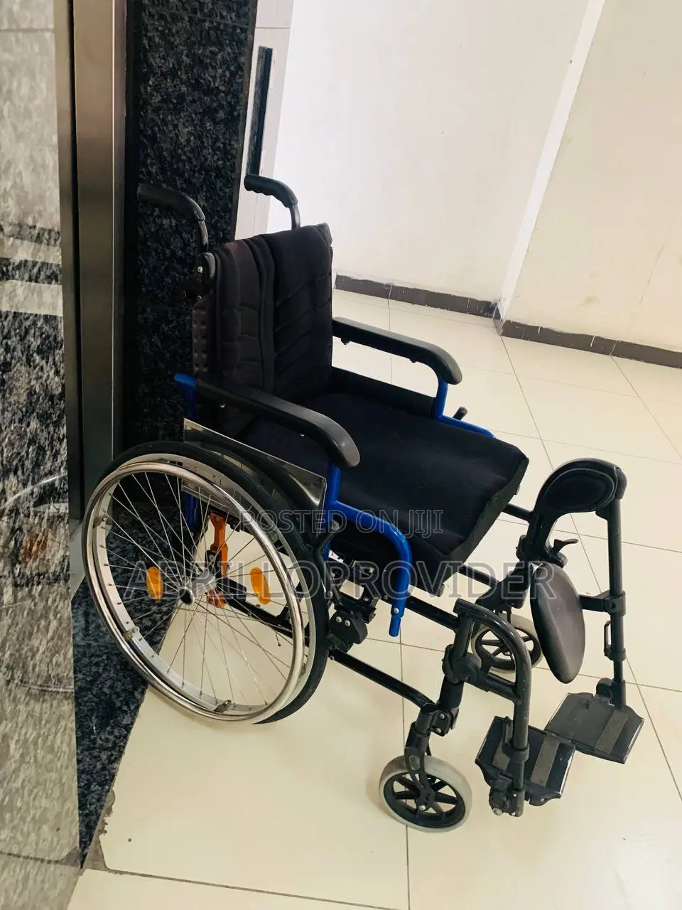 No.1 Best Heavy Duty Foldable Manual Wheelchair and Legrest