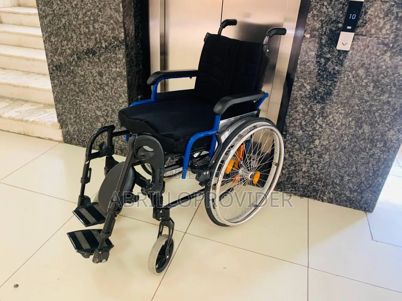 Lightweight Folding Adjustable Wheelchair Elevated Leg