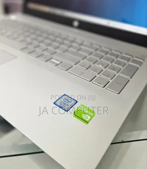 New Laptop HP Pavilion 15 8GB Intel Core I5 SSHD (Hybrid) 750GB