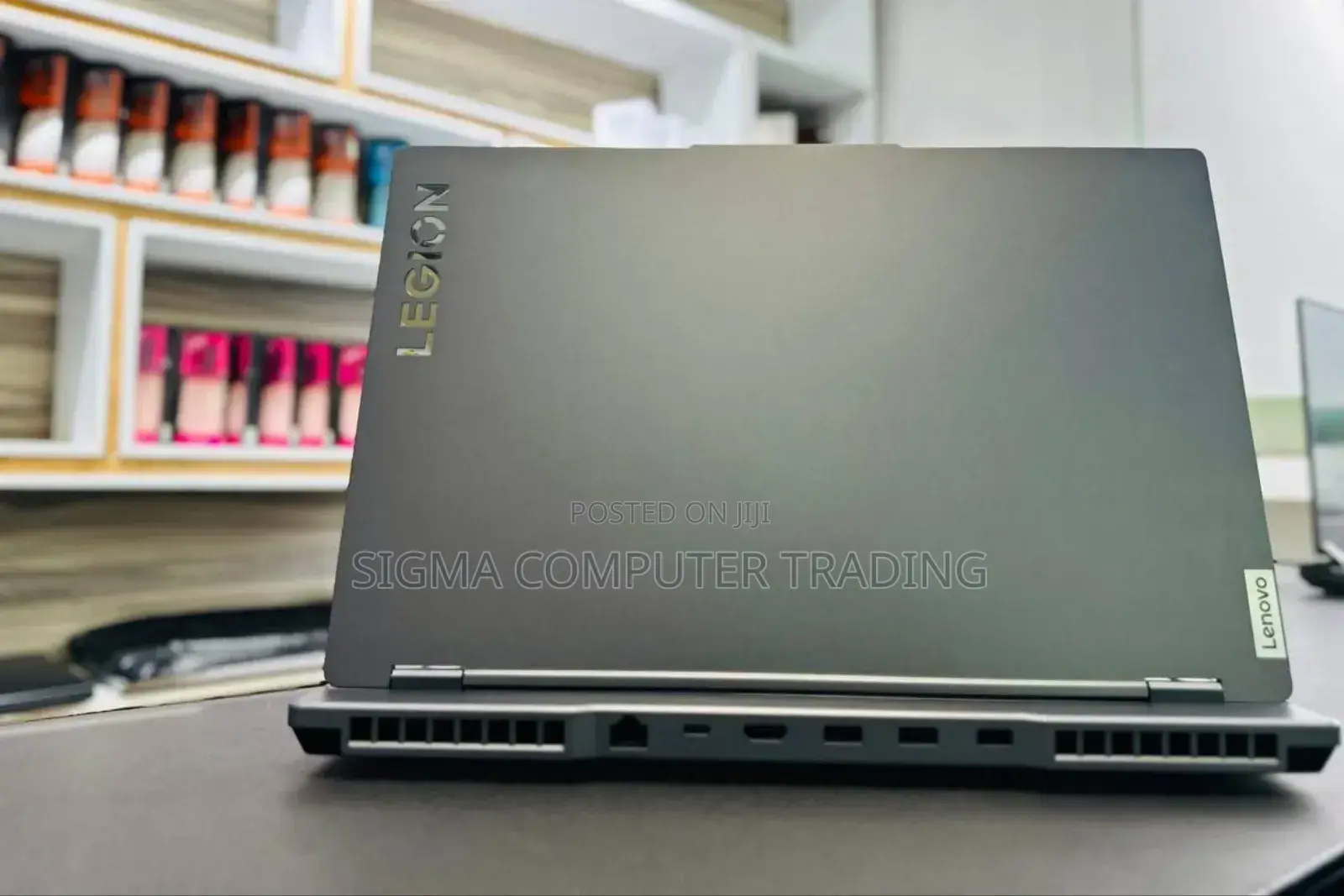 New Laptop Lenovo Legion 5 16GB AMD Ryzen 7 SSD 512GB