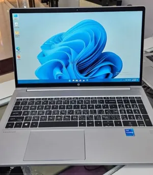 New Laptop HP ProBook 450 G8 8GB Intel Core I5 SSD 512GB