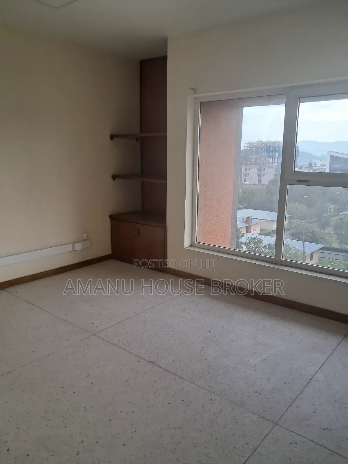 Urgent Rent Building for Office, Hospital, NGO Near Old Airp