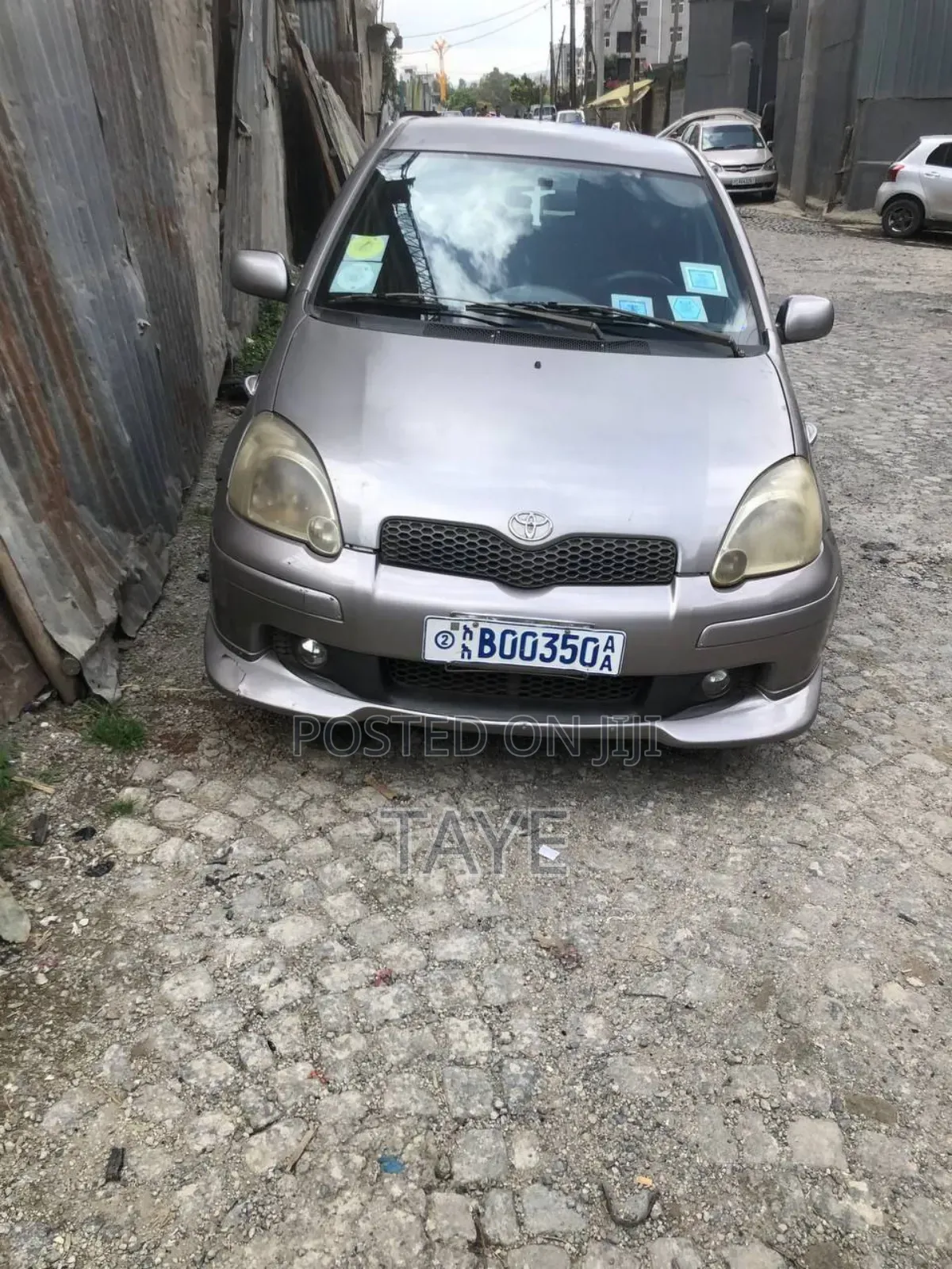 Toyota Vitz 2004 Beige
