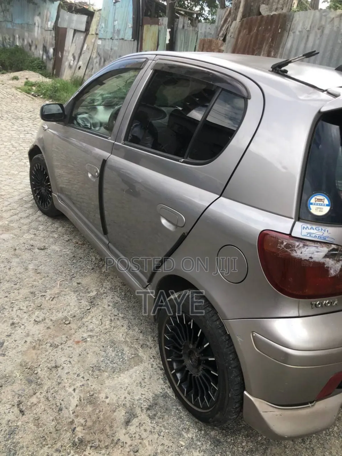 Toyota Vitz 2004 Beige