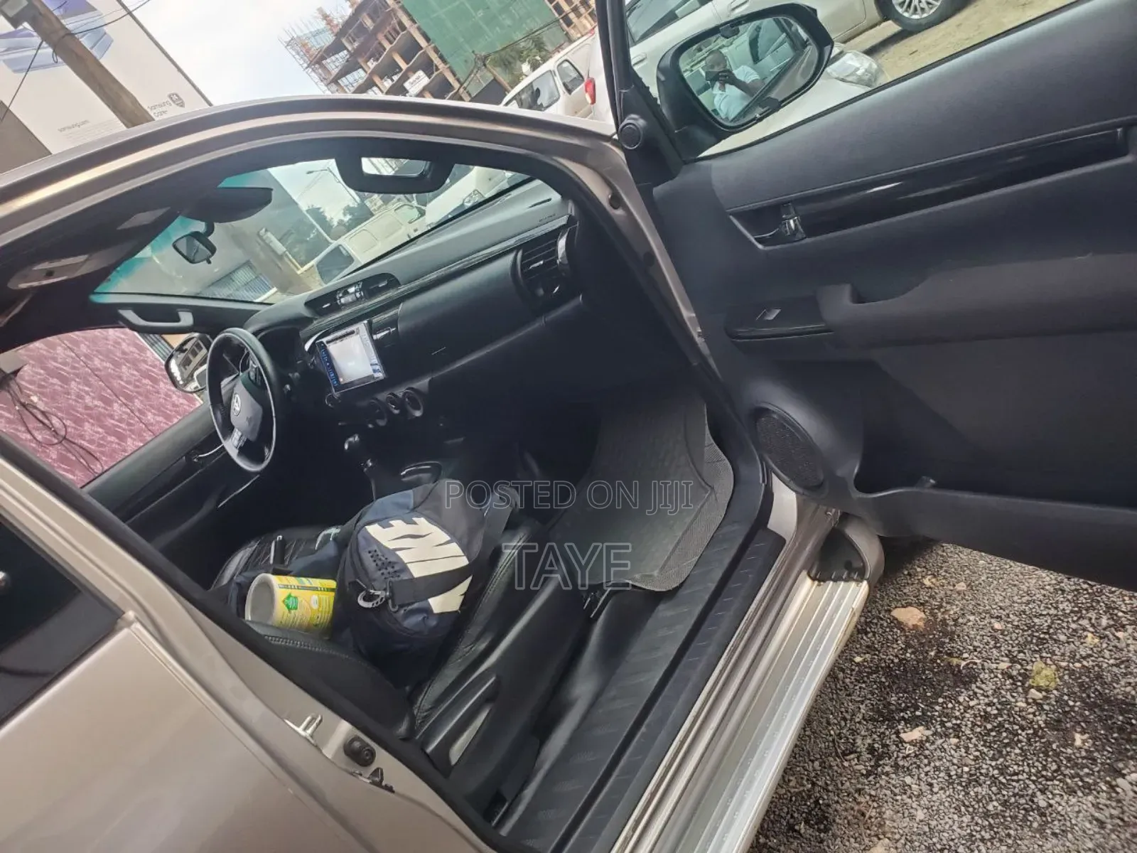 Toyota Hilux 2020 Beige