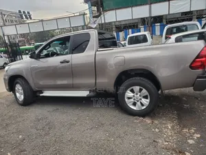 Toyota Hilux 2020 Beige
