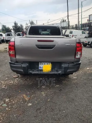 Toyota Hilux 2020 Beige