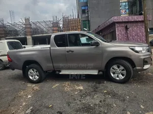 Toyota Hilux 2020 Beige