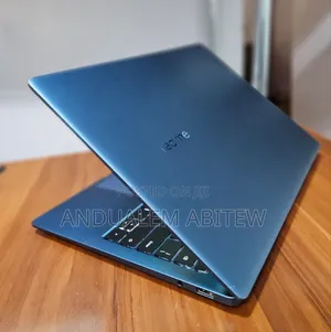 New Laptop 8GB Intel Core I5 SSD 512GB