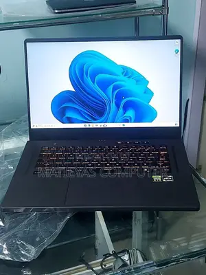 New Laptop Asus ROG Zephyrus G15 16GB Intel Core I7 SSD 512GB