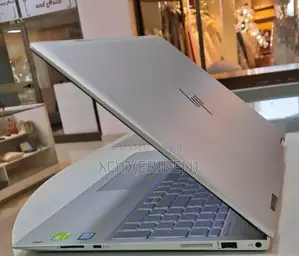 New Laptop HP Envy X360 16GB Intel Core I5 SSD 512GB