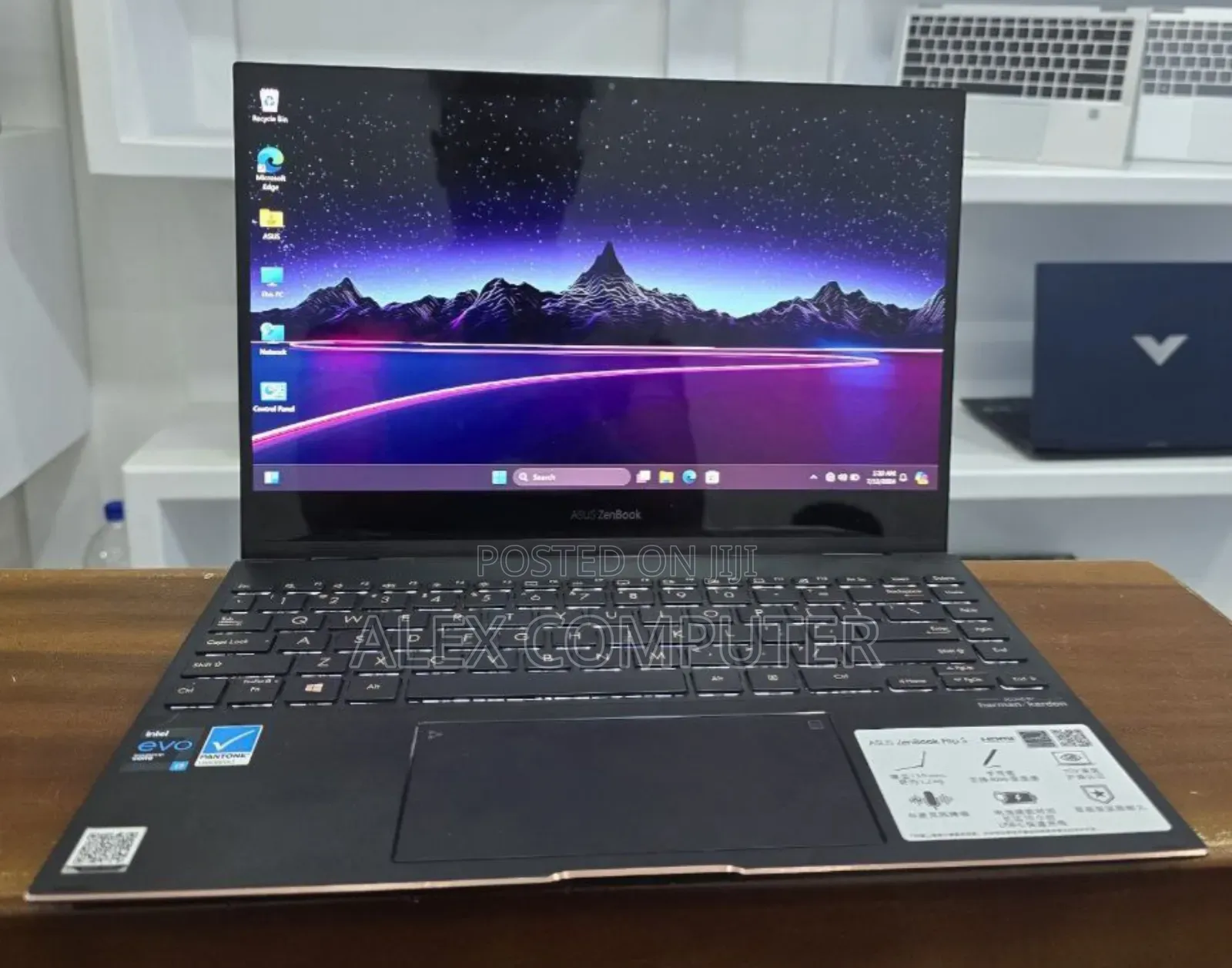 New Laptop Asus Zenbook Flip 13 UX363 16GB Intel Core I7 SSD 1T