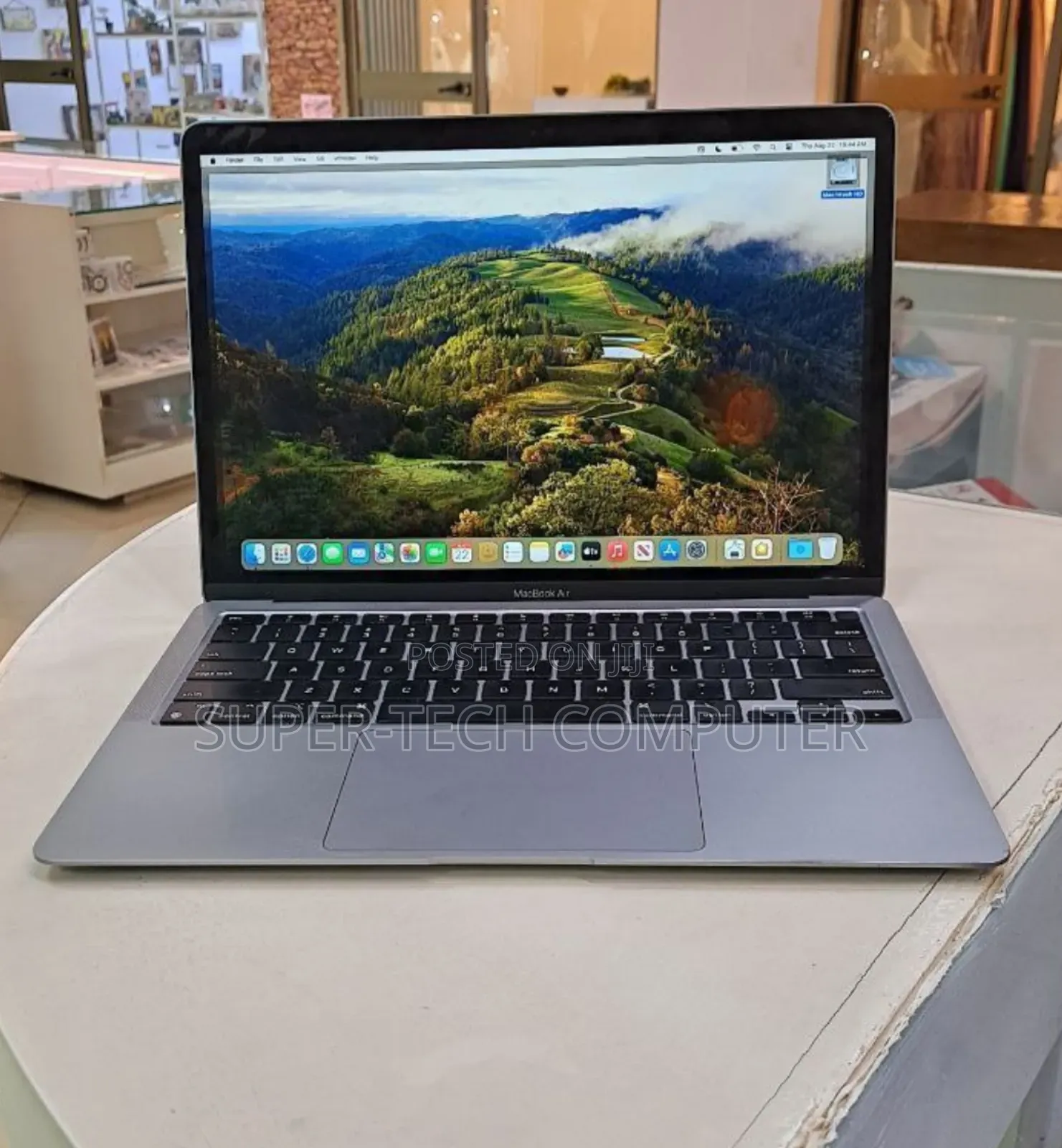 New Laptop Apple MacBook Air 2020 M1 8GB Apple M1 SSD 256GB