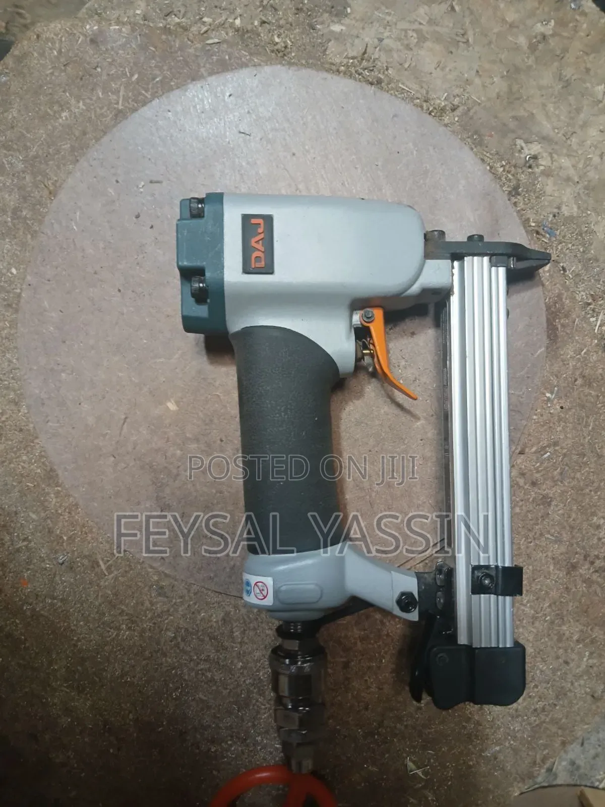 Daj Straight Shouter