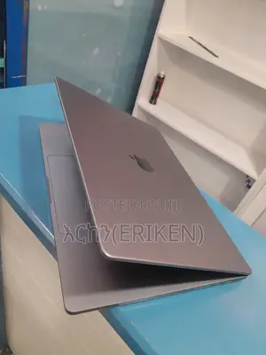 New Laptop Apple MacBook Pro M1 16GB Apple M1 Pro SSD 1T