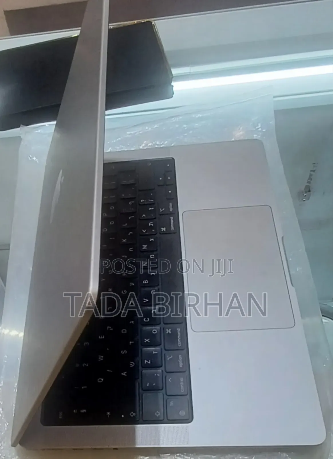 New Laptop Apple MacBook Pro M1 16GB Apple M1 Pro SSD 512GB