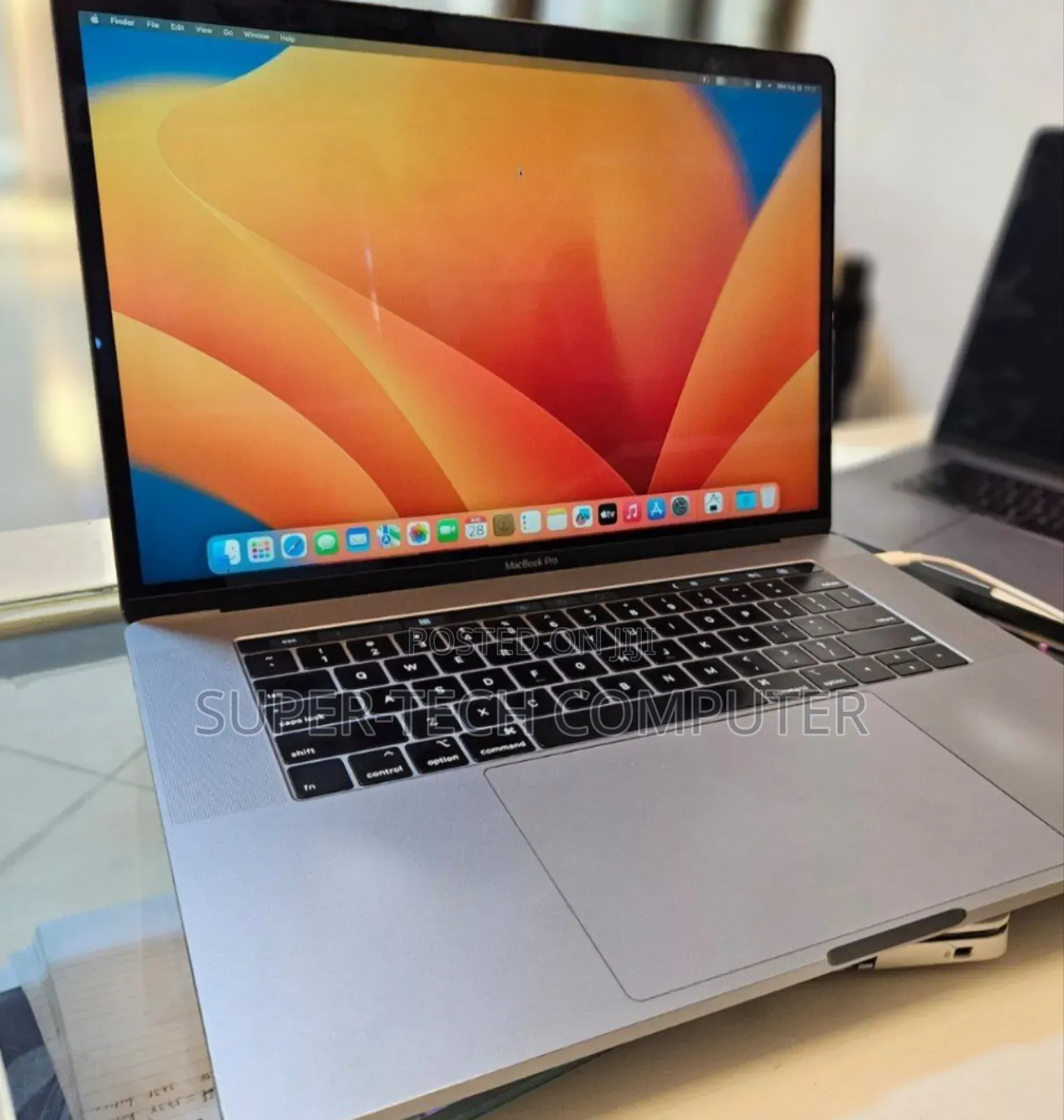 New Laptop Apple MacBook Pro 2019 16GB Intel Core I9 SSD 1T