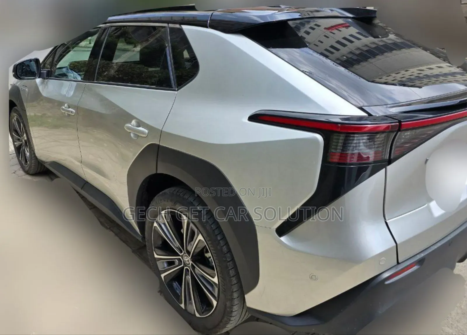 Toyota bZ4X 2023 Silver