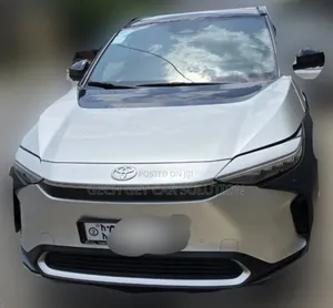 Toyota bZ4X 2023 Silver