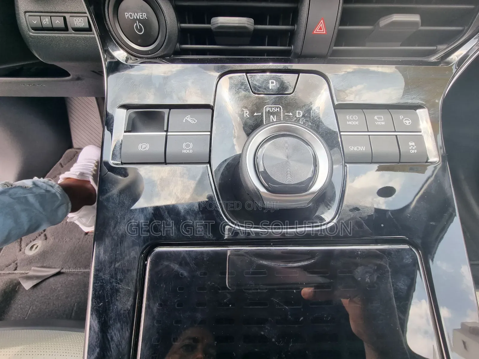 Toyota bZ4X 2023 Silver