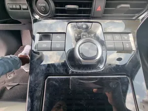 Toyota bZ4X 2023 Silver