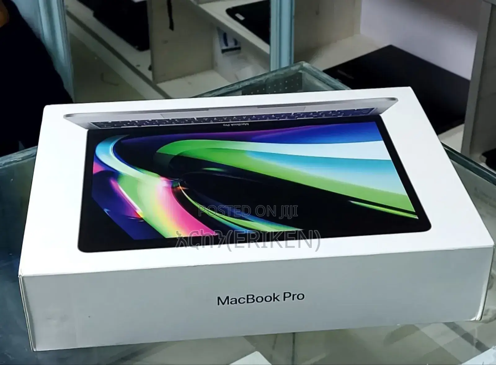 New Laptop Apple MacBook Pro M1 8GB Apple M1 Pro SSD 256GB