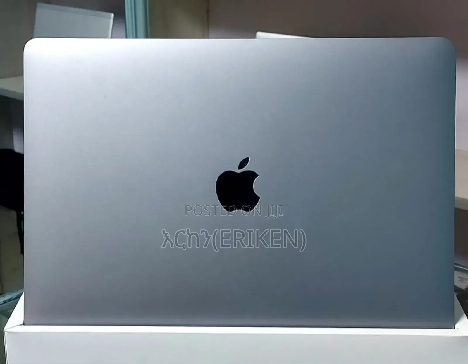 New Laptop Apple MacBook Pro M1 8GB Apple M1 Pro SSD 256GB