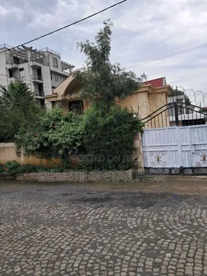 8bdrm House in Ayat Zone, G+1, Bole for sale