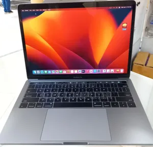 New Laptop Apple MacBook Pro 2017 8GB Intel Core I5 SSD 256GB