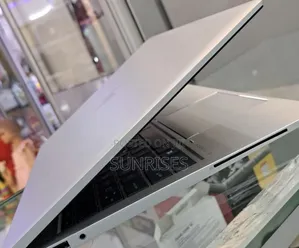 New Laptop HP EliteBook 840 G8 16GB Intel Core I7 SSD 1T