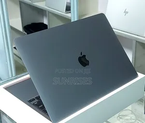 Photo - New Laptop Apple MacBook Pro M1 8GB Apple M1 SSD 256GB