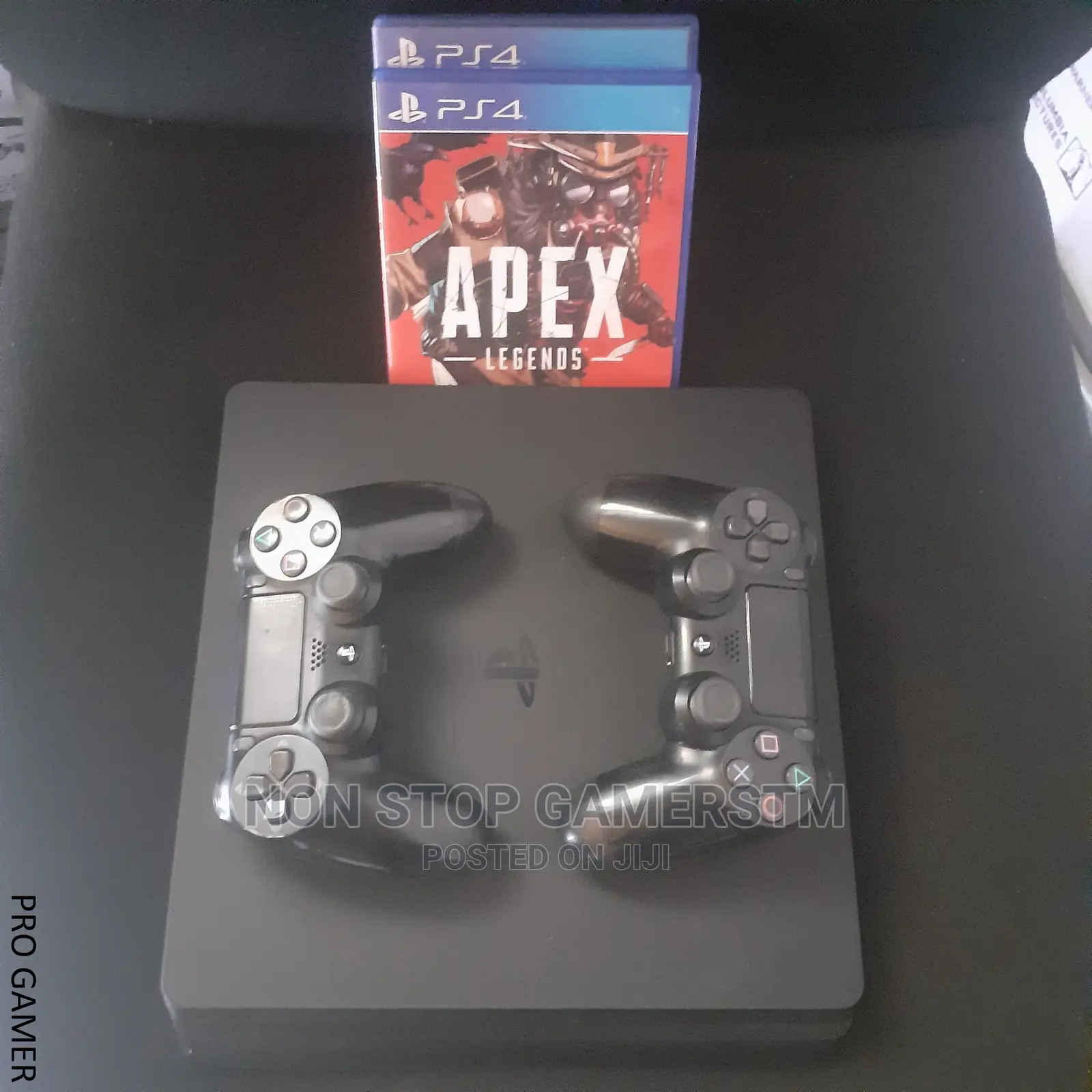 Ps4 Slim (With 2 Joysticks Jailbreak)