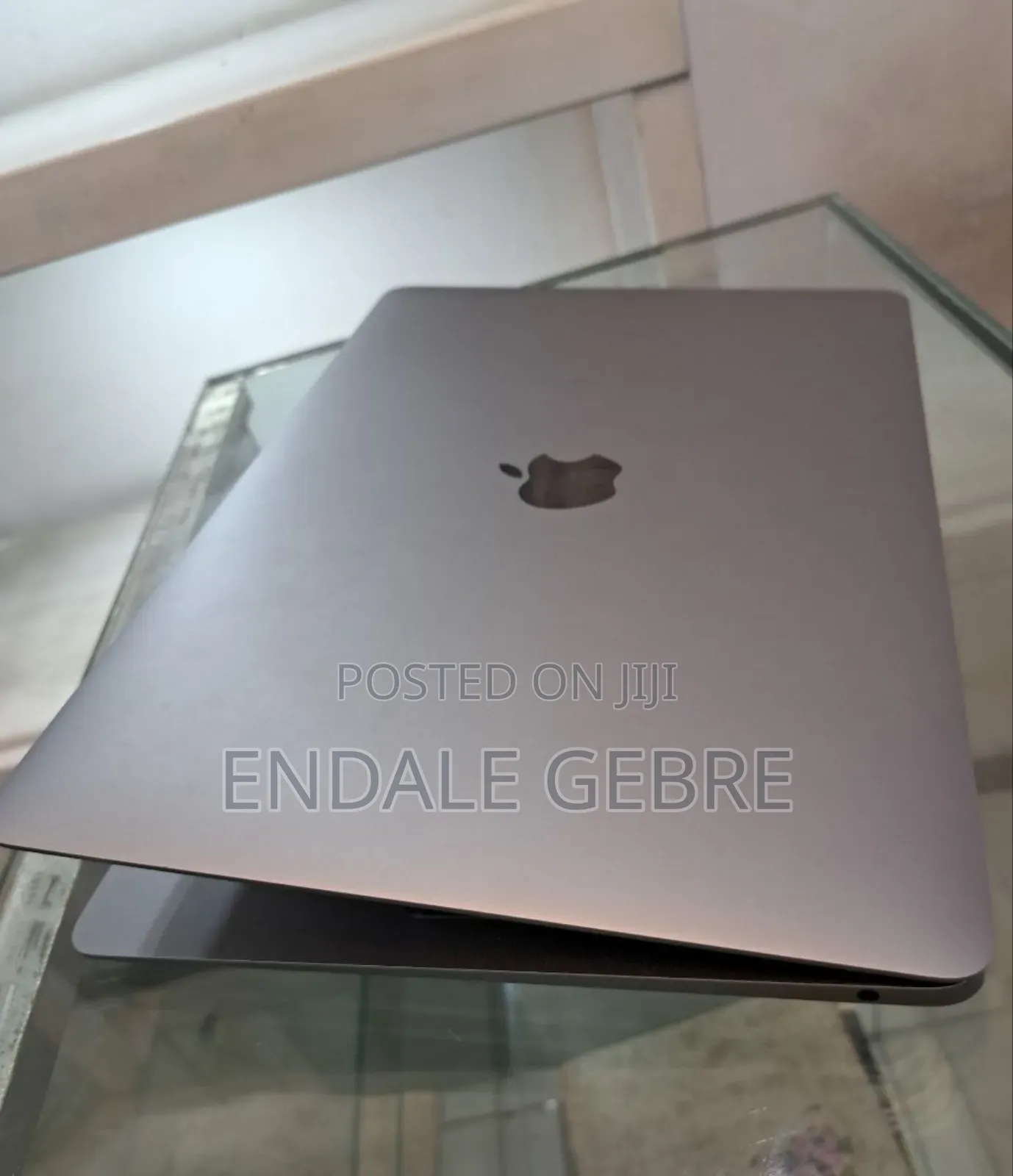 New Laptop Apple MacBook Pro 2019 8GB Intel Core I5 SSD 128GB