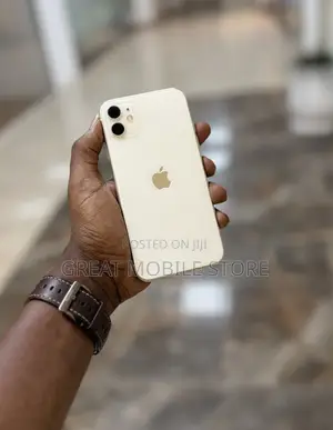 Apple iPhone 11 128 GB Silver